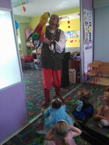 27752141_1868856373156463_683943429079872126_n