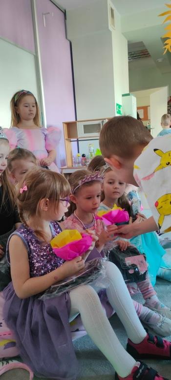 857e96ca-dcd7-45c8-b0cf-c37aa50fe1a9