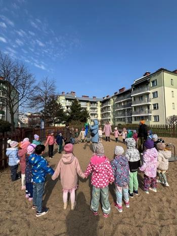 6ab70347-c1ea-4762-bcd8-038b0af11d36