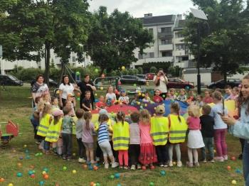 99aca371-c701-4135-8167-37d28ecea326