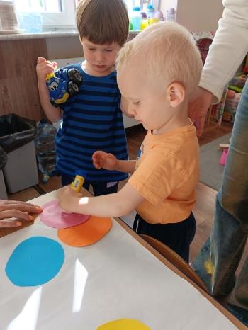 5b65c7f9-3117-4ba1-ad76-0fc149700926