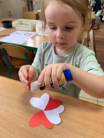 ead043f1-62e0-475d-a022-9913660efd05