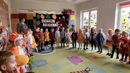 Przedstawienie jesienne STARSZAKÓW